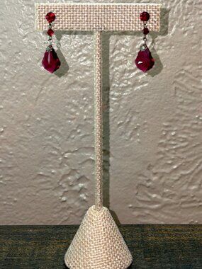 Vintage 80s Ruby Red Faceted Crystal 3-Tier Baroque Chandelier Drop Earrings